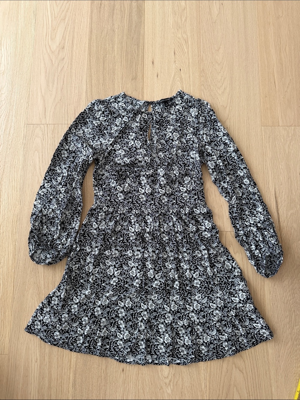 Banana Republic Black & White Floral Long-Sleeve Dress